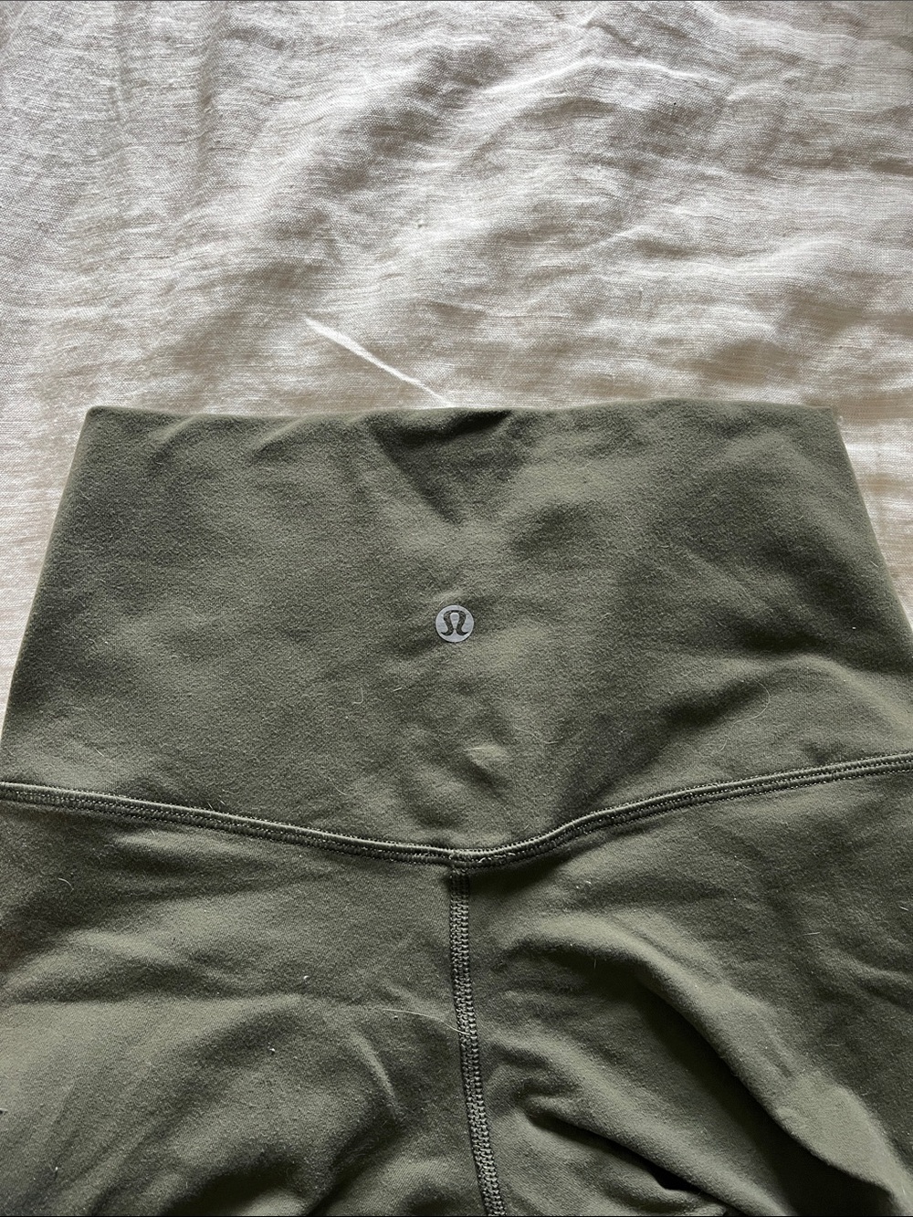 Lululemon High-Waist Leggings - Olive Green
